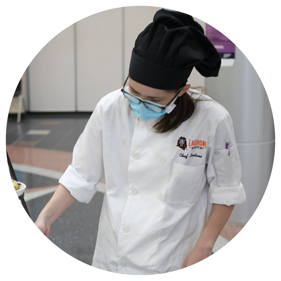 Student setting up food